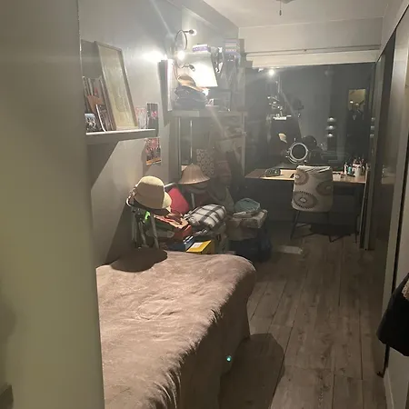 Issy Apartment *